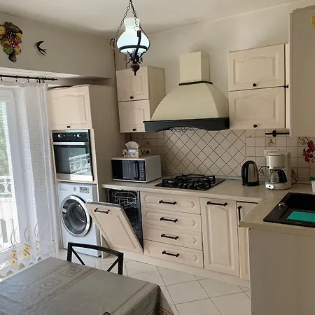 Chic Apartment Piata Constitutiei - Near The Palace Of Parliament-2
